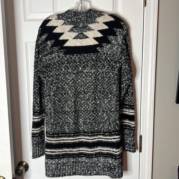 Massimo Black Aztec Pattern Oversized Open Cardigan Sweater - Size Small - Picture 3 of 3